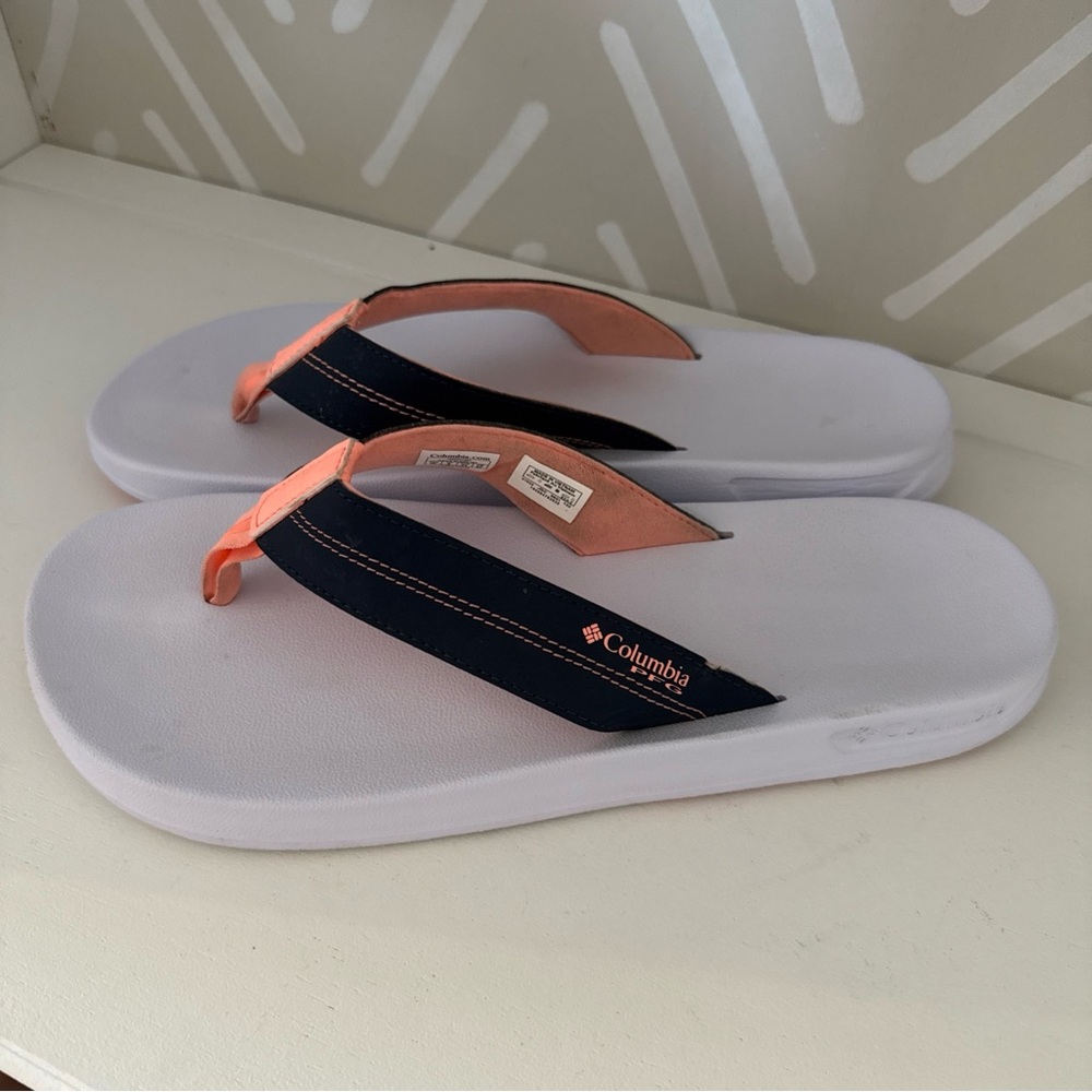 Columbia Flip Flops with Navy and Coral Straps Womens 10